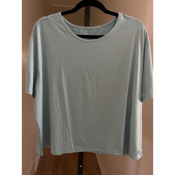 NWT Under Armour Women's Loose Fit Motion Shirt Light Blue - Picture 1 of 8